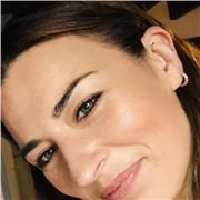 Bilingue d’origine Britannique. 15 ans vécues en Angleterre. 20 ans en France